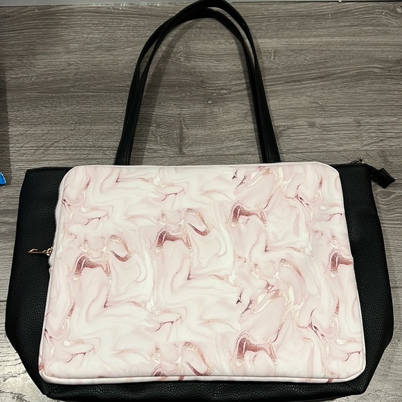 Root’s Tote With Built in Laptop Case - Picture 5 of 5